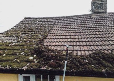 dirty roof cleaning